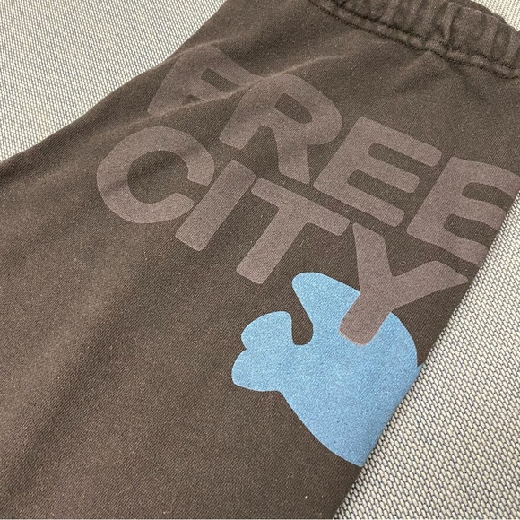 Used cond black freecity joggers - sz am - Picture 8 of 11